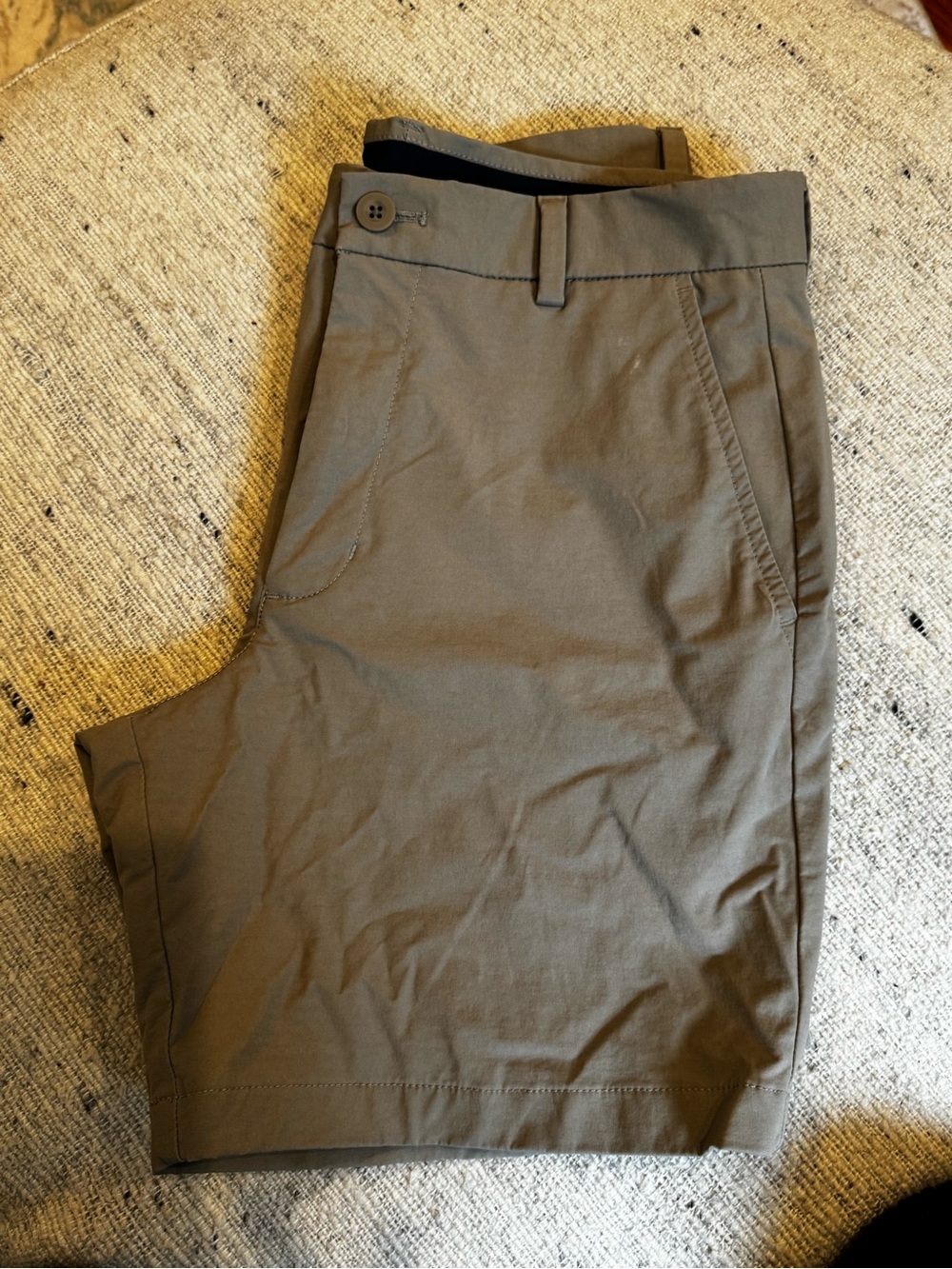 Vineyard Vines Performance On-the-Go Khaki Flat Front Shorts